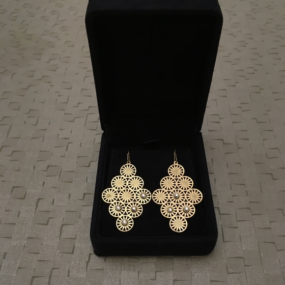 Diamond-Shaped Golden Drop Earrings - Picture 2 of 3